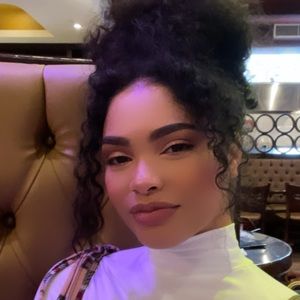 Meet your Posher, Shantel